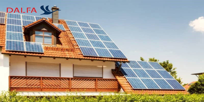 سقف شیروانی و انرژی خورشیدی: نصب پنل خورشیدی