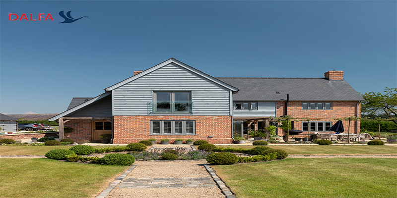 سقف شیروانی و ویلاها