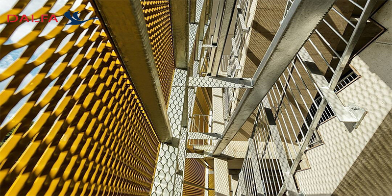 نگهداری و دوام طولانی مدت استرچ متال